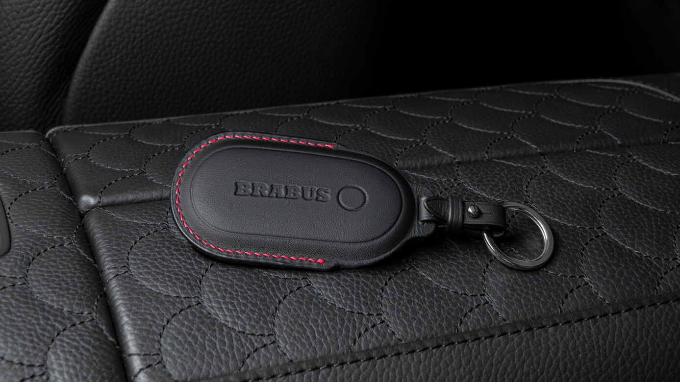 Leather key cover black-red 1