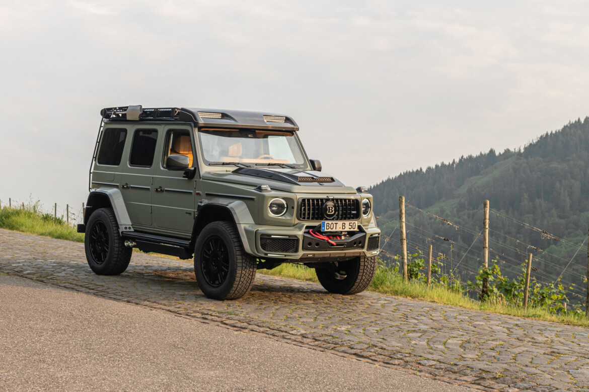 BRABUS 800 4X4² STEALTH GREEN