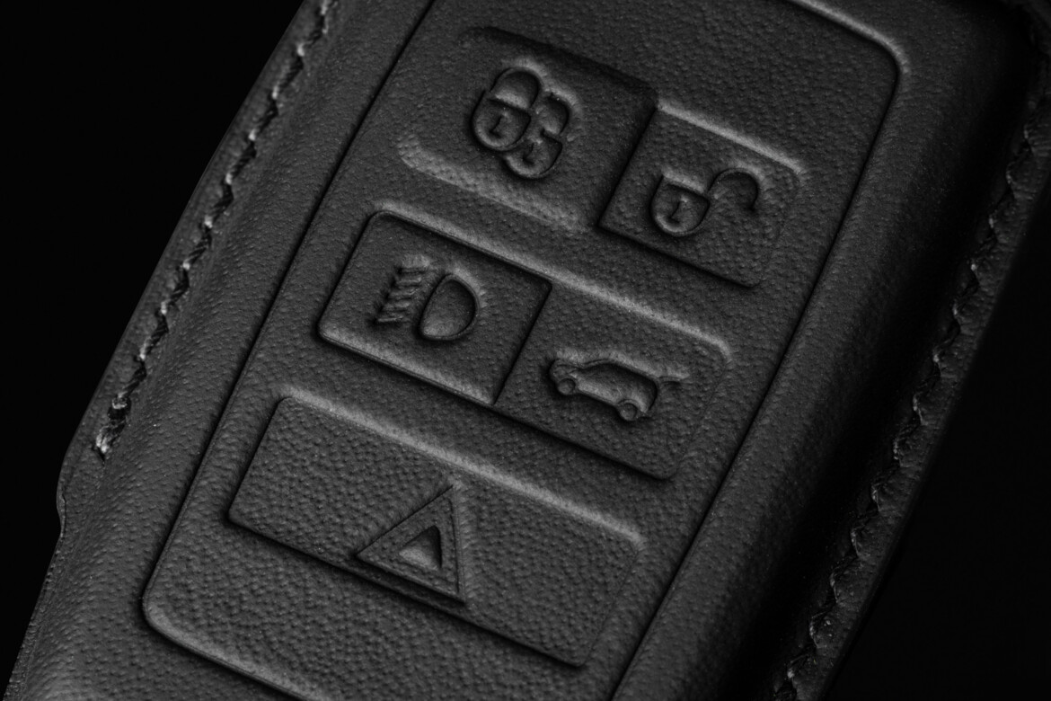 Leather key cover black 2